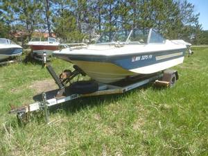 lot 4 image: 1979 Silverline 17 Fiberglass Boat