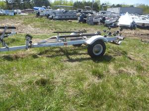 lot 40 image: Roller Bunk Trailer