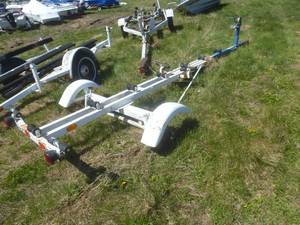 lot 42 image: Single Beam Trailer Frame