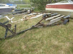 lot 55 image: Black Bunk Trailer