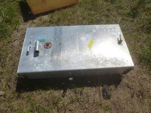 lot 148 image: Aluminum Fuel Tank