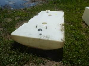 lot 149 image: Poly Fuel Tank Wedge