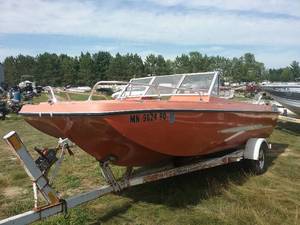 lot 157 image: 1973 Larson 19 Fiberglass Boat