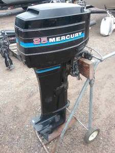 lot 162 image: Mercury 25 Hp Outboard Motor