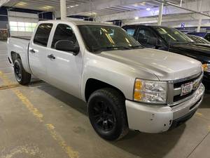 lot 5 image: 2010 Chevrolet Silverado LS 4x4