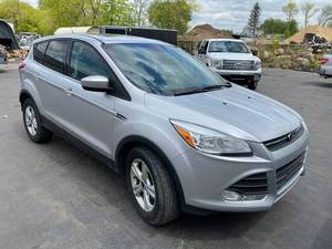 lot 9 image: 2016 Ford Escape SE FWD