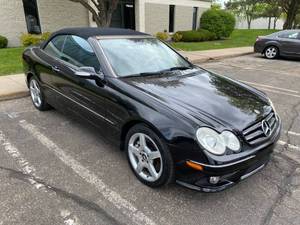 lot 28 image: 2005 Mercedes CLK 500 Convertible