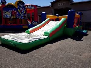 lot 9 image: 14 X 28 Combo  4 in 1 Water Slide with Pool