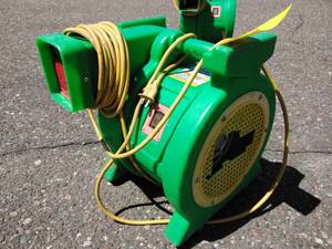 lot 36 image: B-Air Kodiak 1.5 HP Bounce House Blower, Green
