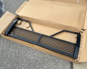 lot 32 image: Ford F-Series Vented Air Tailgate