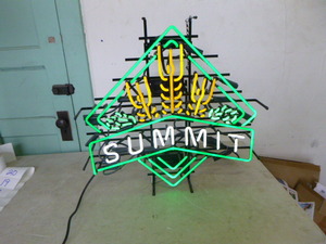 lot 15 image: Summit Neon Sign
