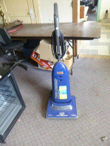 lot 26 image: Sharp Twin Energy Pure Power Vacuum Cleaner