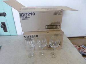 lot 43 image: Libby Red Wine Glasses