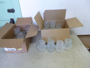 lot 54 image: 2 Piece Glass Table Top Candle Holders