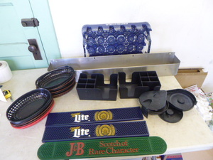 lot 74 image: Lot of Bar Items