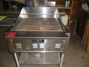 lot 3 image: TEC Char Gas Broiler