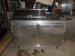 lot 5 image: Beverage Air SandwichPizza Prep Cooler
