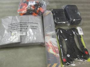 lot 55 image: Gaming Mouse, Tile Leveling , Diape...