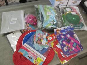 lot 57 image: Party Supplies, Photo Backdrop Z3...