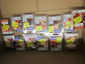 lot 136 image: 13 packs Scented Wax Melts by Bette...
