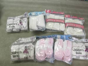 lot 164 image: 9- 6pks Kids Socks Size 2-4 & 0-9 ,...