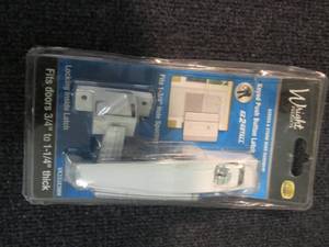 lot 182 image: Wright Products 1-34 in. White Pus...