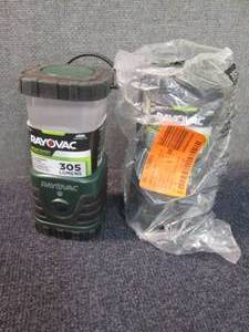 lot 210 image: 2 Rayovac 305 Lumens Sportsman Esse...