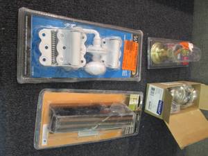 lot 256 image: Right Hand Pull, Screen Door Set, P...