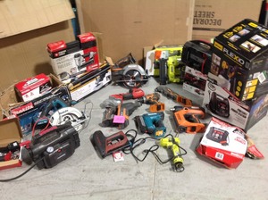 lot 55 image: Lot of assorted Salvage  Tools for parts or repair