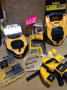 lot 52 image: Lot of assorted Dewalt Tools - review pictures