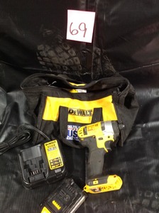 lot 69 image: Dewalt 20-Volt MAX Lithium-Ion Cordless 14 in. Impact Driver with Battery  Charger and Tool Bag used in very good condition