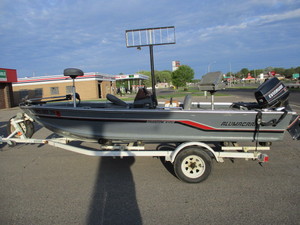 Alumacraft Boat