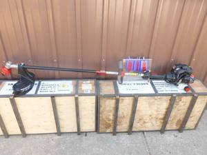 lot 15 image: Craftsman 2 cycle Weed Trimmer. Like new. Tested & works. As shown.