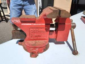 Small Bench Vice