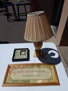 Lamp & Wall Decor