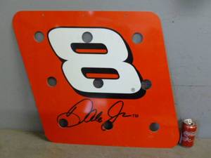 lot 14 image: Sign