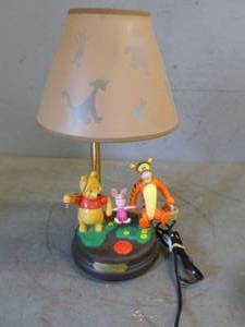 lot 67 image: Disney Lamp