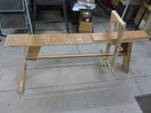 lot 71 image: Crafters Bench