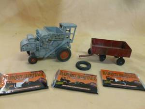 lot 99 image: Vintage Toys