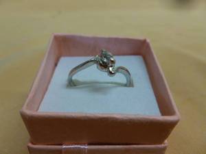 lot 106 image: Ladies Ring