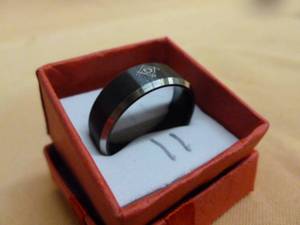 lot 109 image: Mens Ring