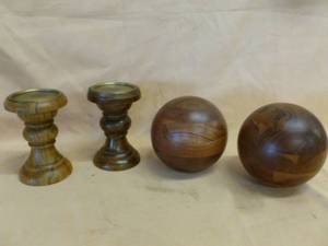 lot 145 image: Decorative