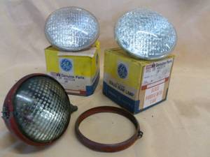 lot 178 image: New Vintage Tractor Lights
