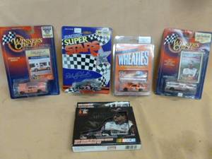 lot 217 image: Dale Earnhardt Collectibles