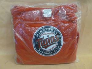 lot 269 image: Minnesota Twins Hoodie