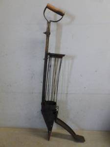 lot 290 image: Antique Potato Planter
