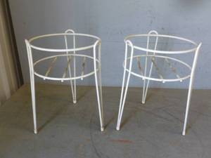 lot 305 image: Planter Stands
