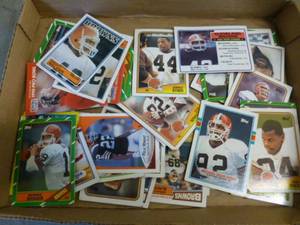 lot 314 image: Football Sports Cards