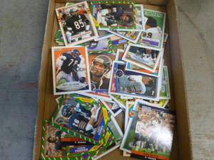 lot 322 image: Football Sports Cards