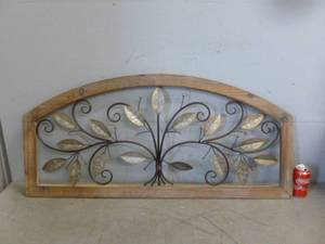 lot 329 image: Decorative